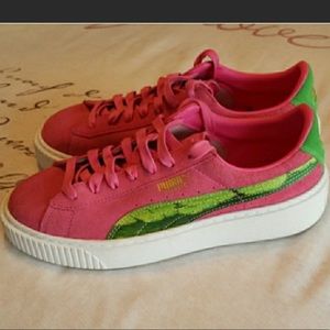 Preowned Puma Watermelon Creepers 8.5